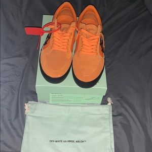 OFF-WHITE VULCANIZED LOW